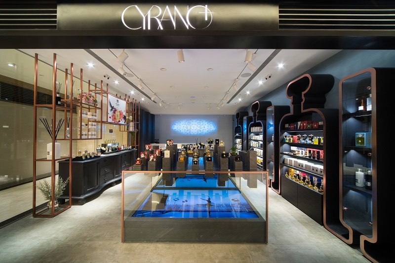 CYRANO+在微風信義打造複合式香氛概念館
